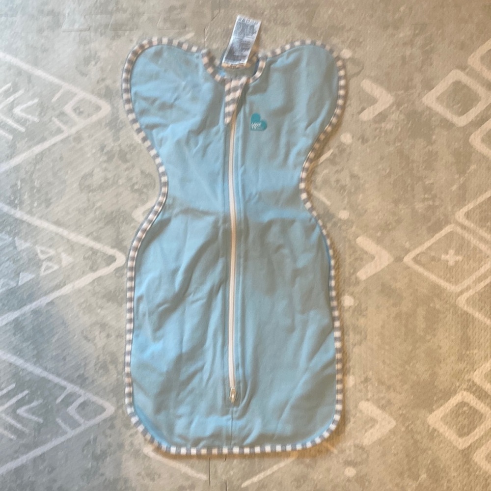 Love to dream arms up swaddle newborn